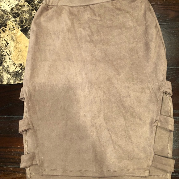 Two-piece set - Picture 4 of 4